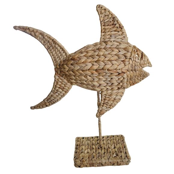 Unknown Other - Woven Straw Fish EUC on Stand Table Decor Large Art Fun Fish Gift